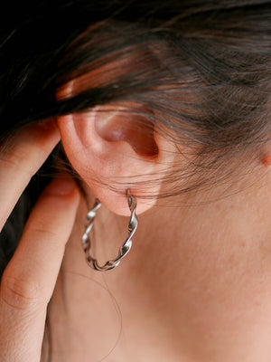 Clous d'oreilles Spira argent