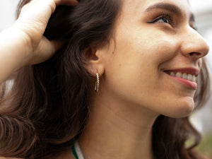 Clous d'oreilles Torsade dorée