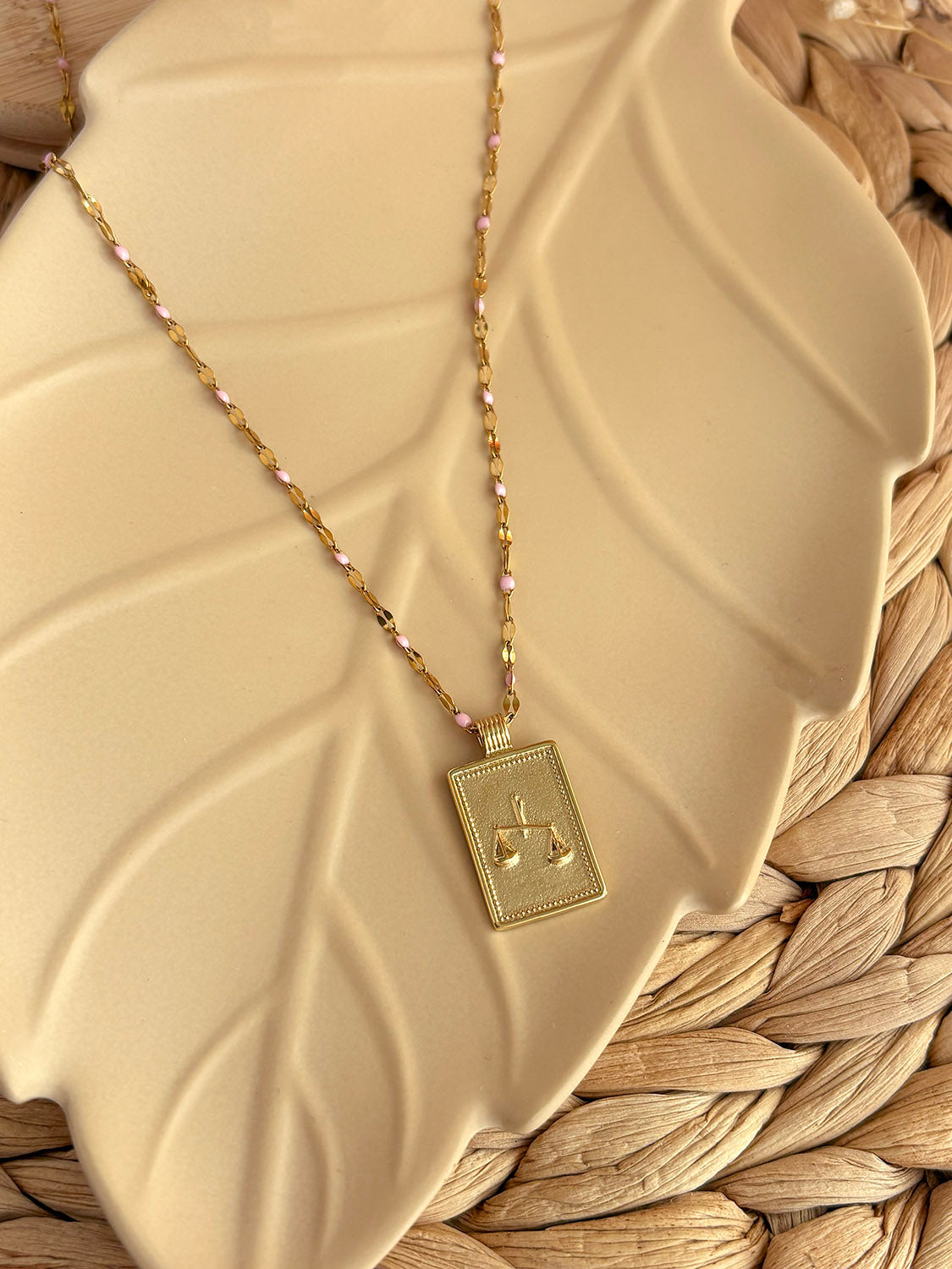 Collier Libra (UNIQUE)