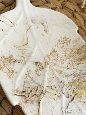 Plateau à bijoux feuille marbre et or