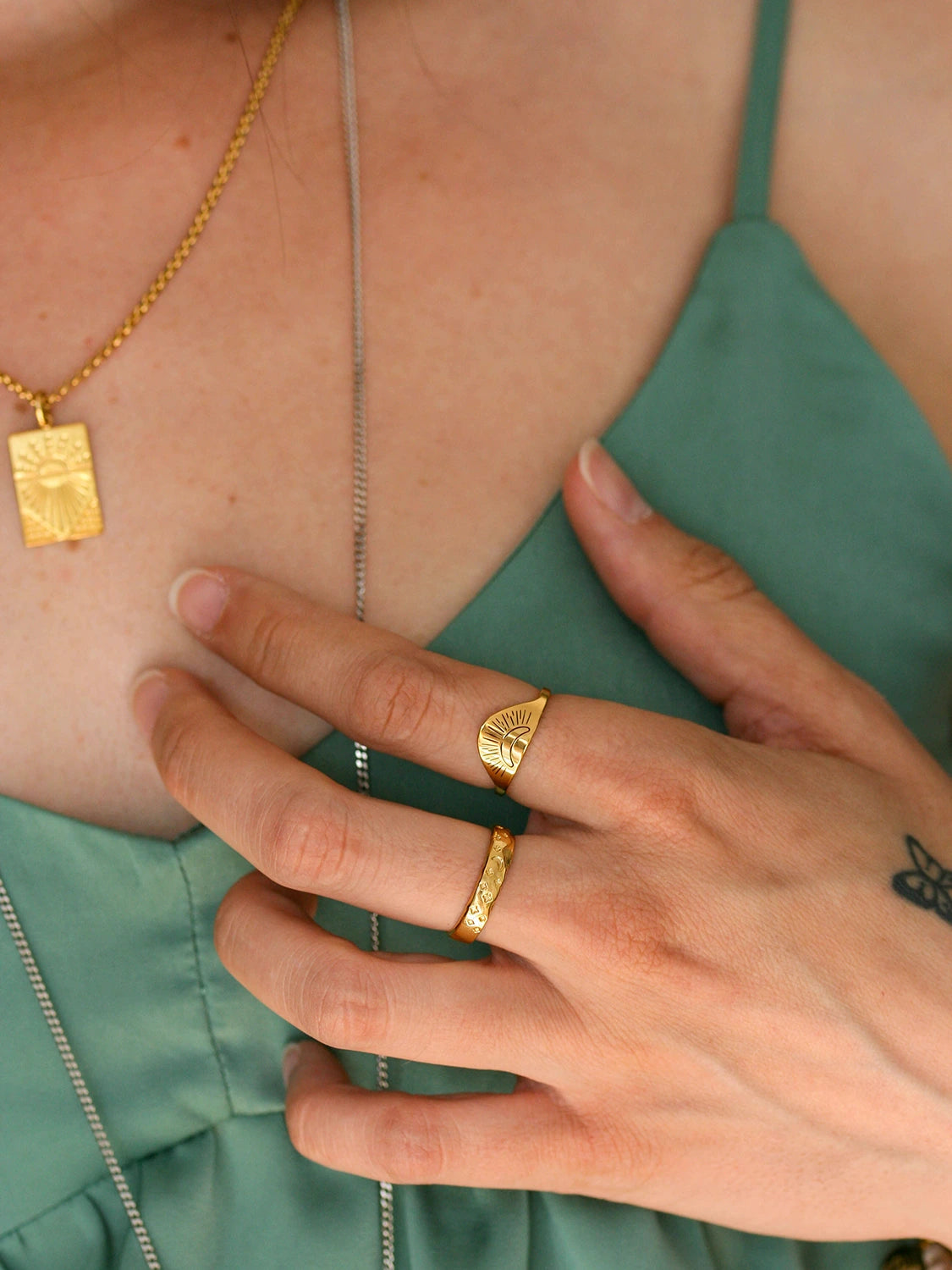 Gold Vida Ring