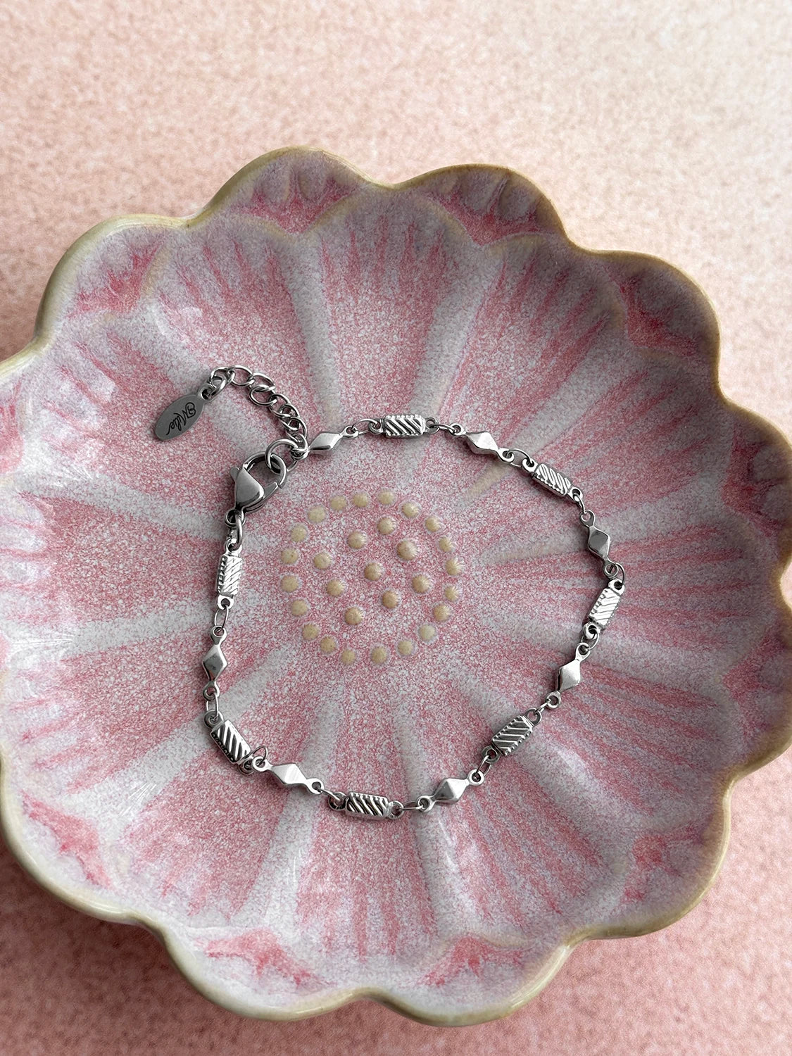 Confidence bracelet