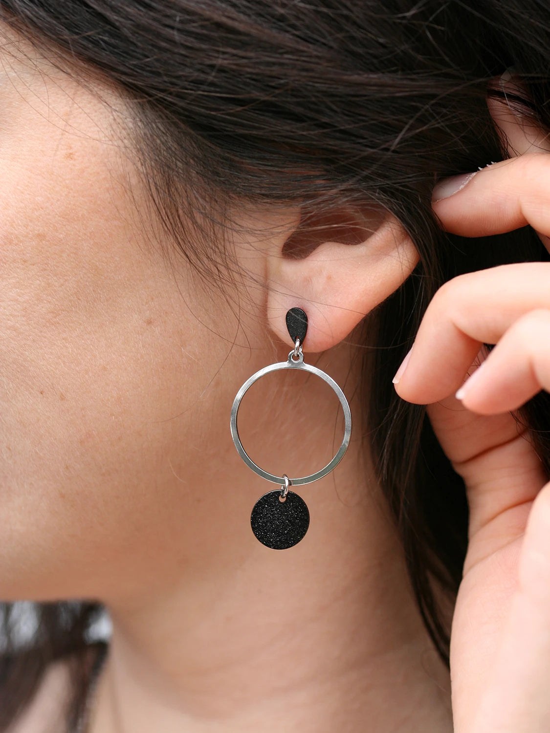 Clous d'oreilles Dance