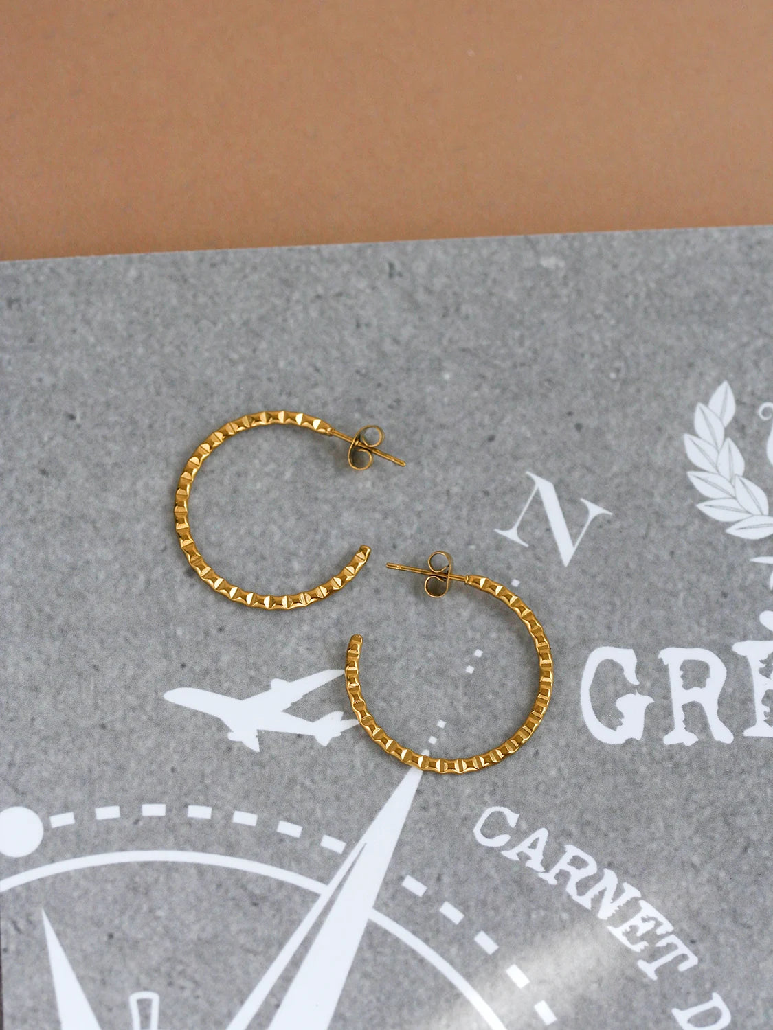 Clous d'oreilles Pyrgos doré