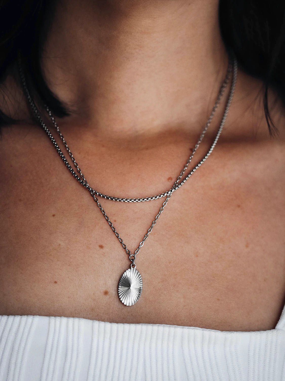 Collier SHE IS Amazing