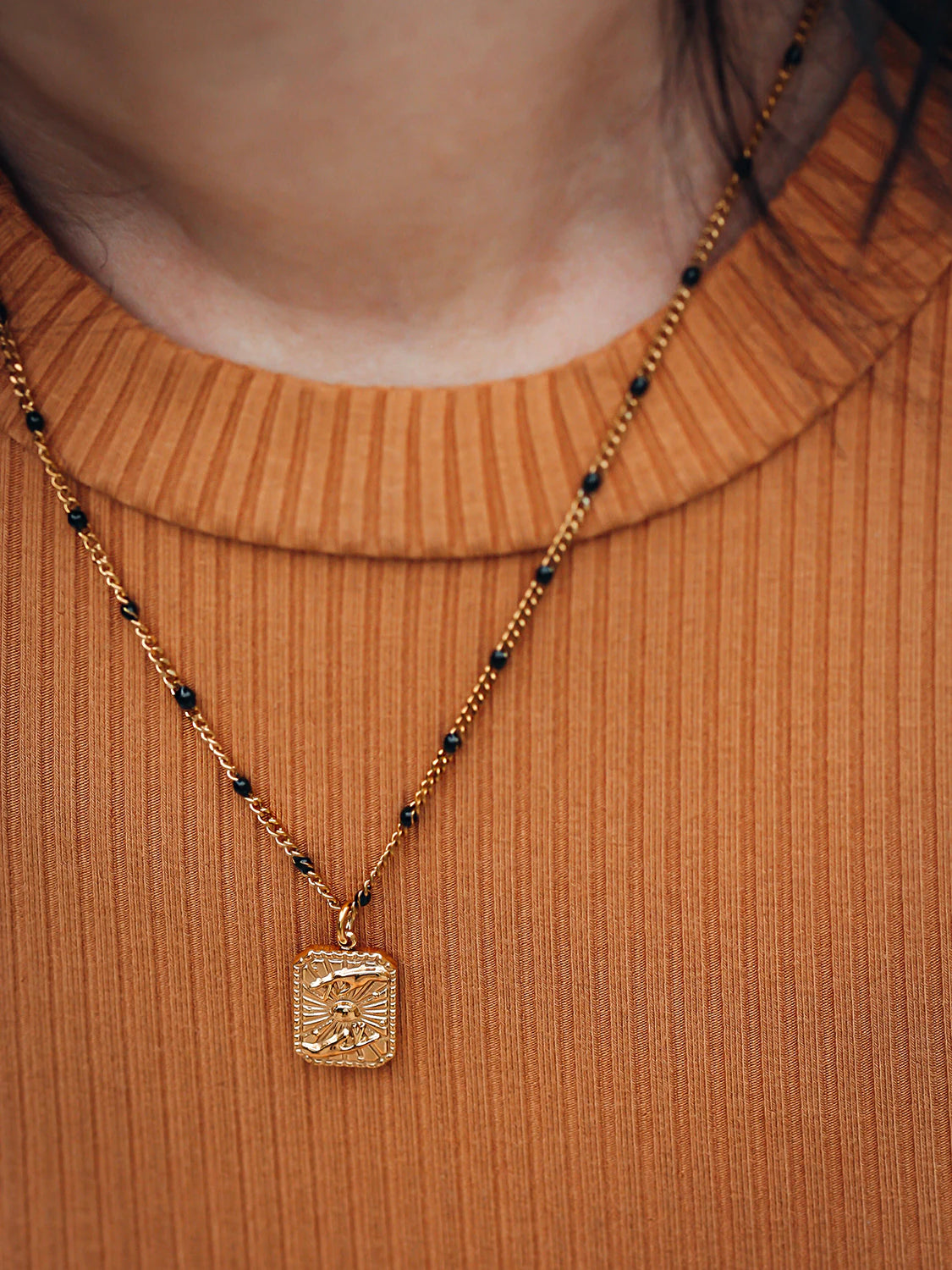 Collier SHE IS Unique