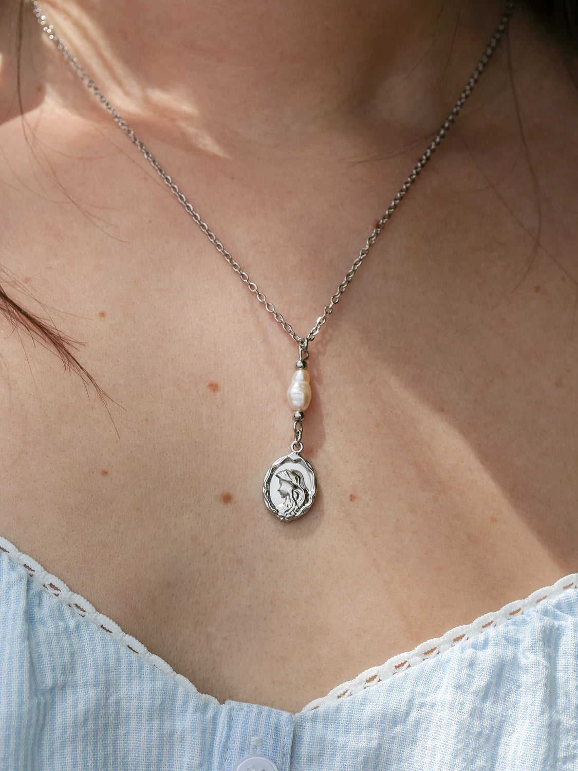Collier Ariel