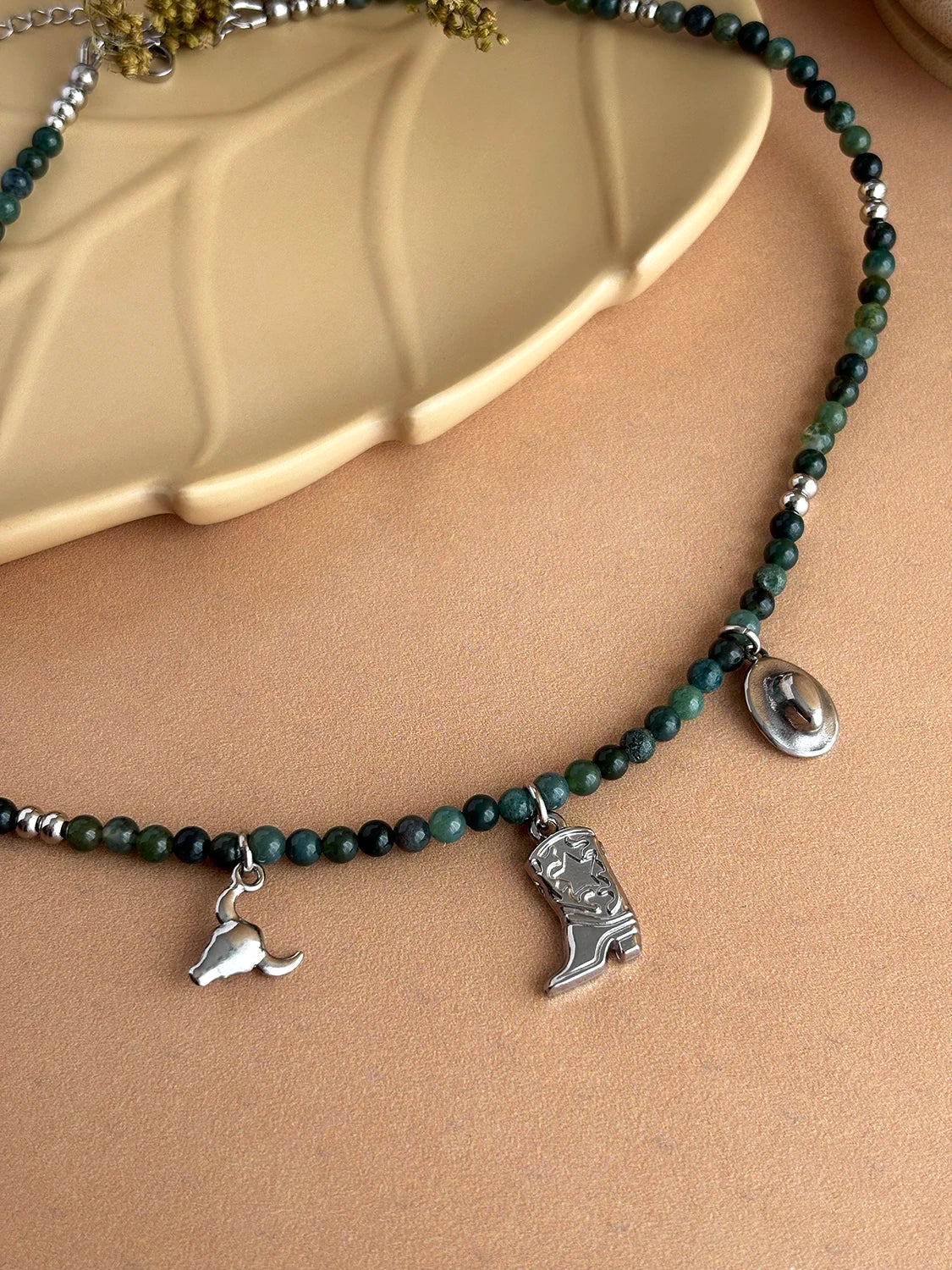 Collier Dust