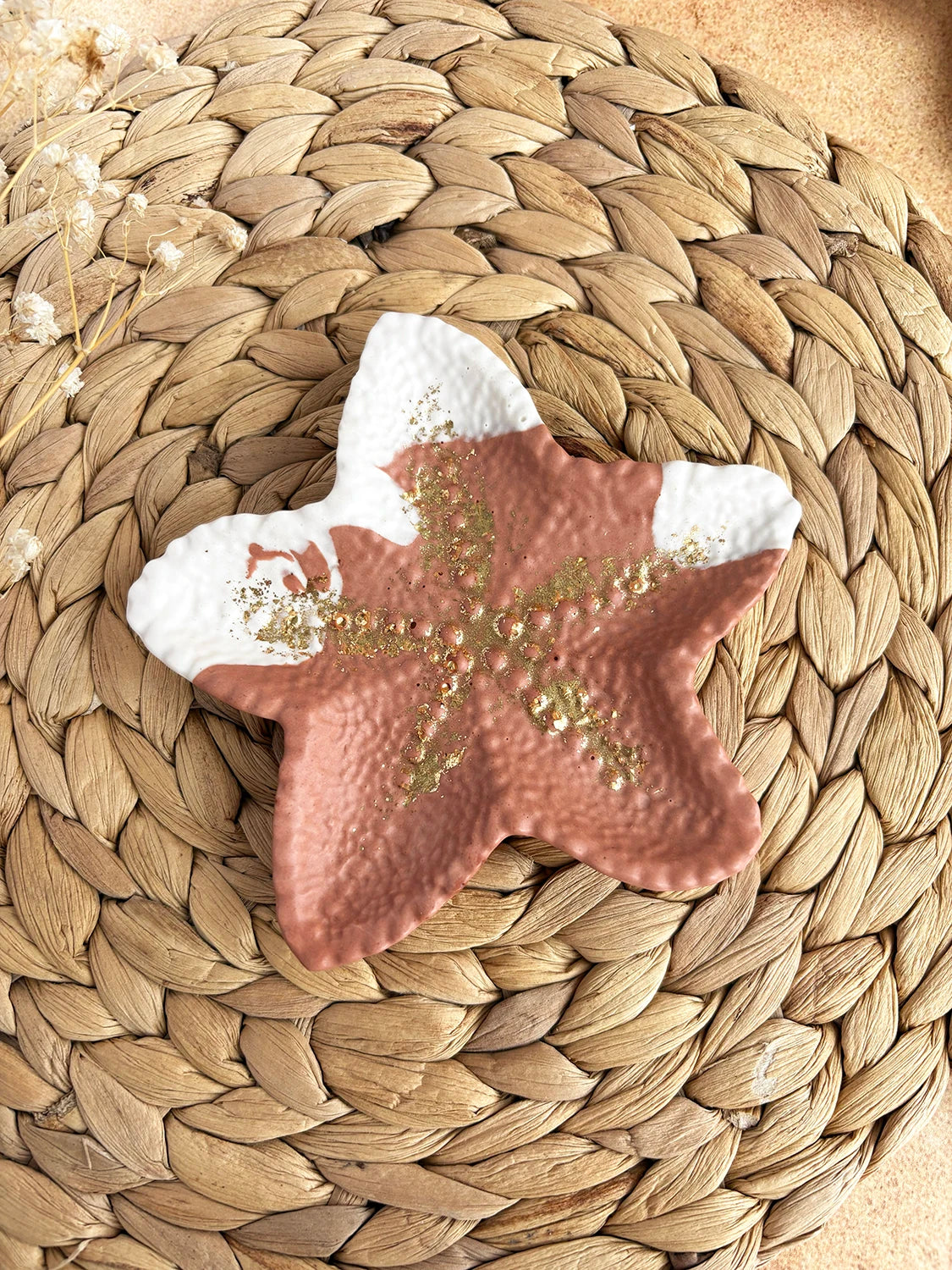 Plateau à bijoux Starfish corail, blanc crème et doré (2 modèles uniques)
