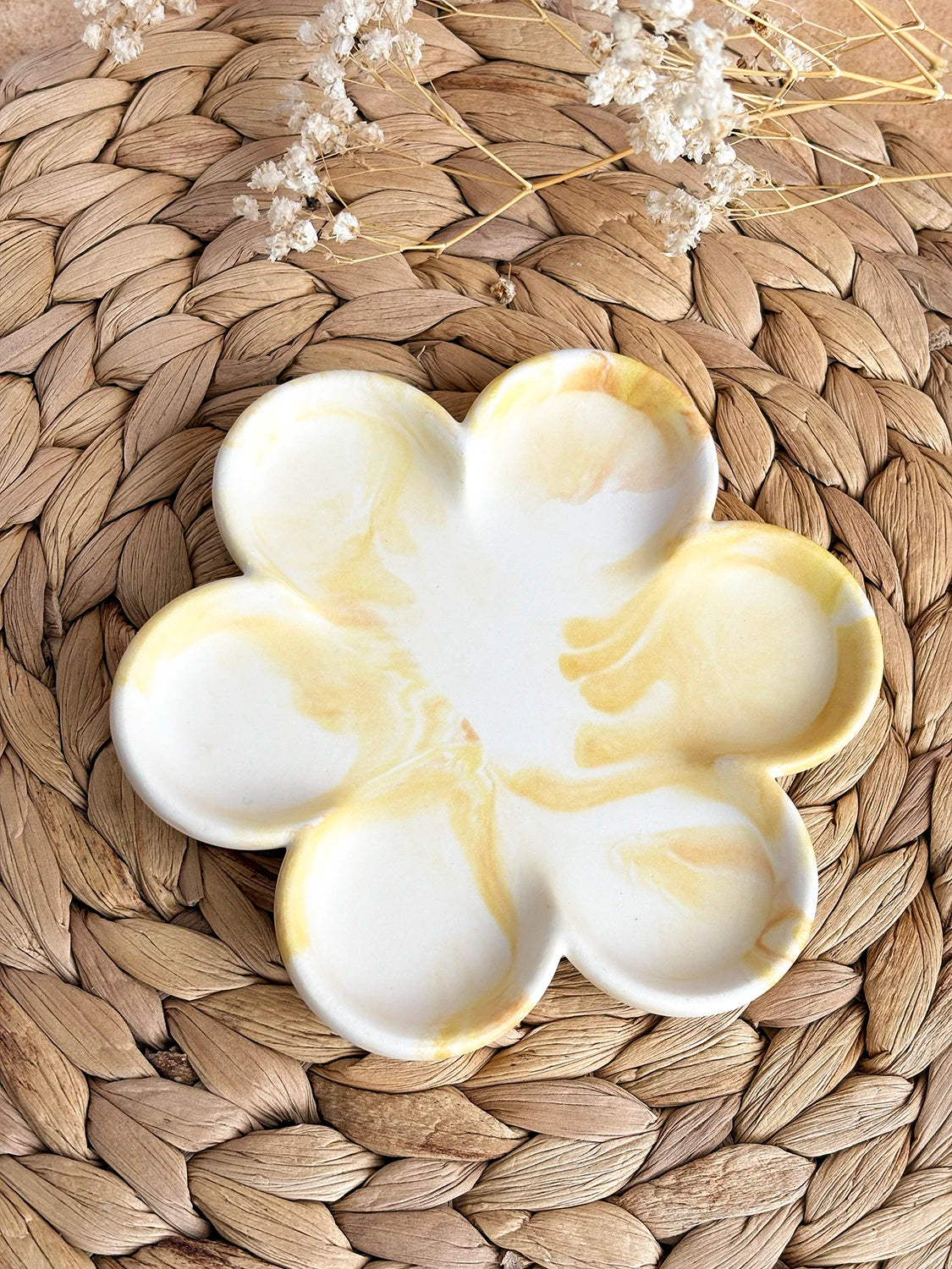 Plateau à bijoux Fleur – Série Phénix (or et jaune)