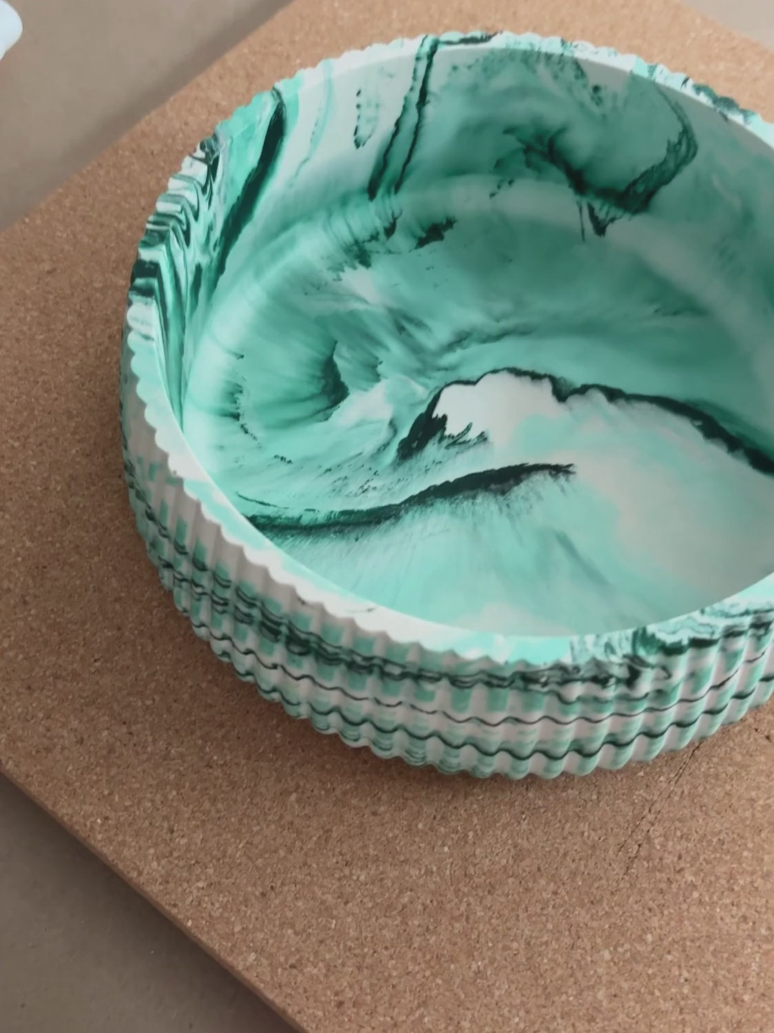Grand bol rond décoratif Lagon blanc turquoise – Série Néréide