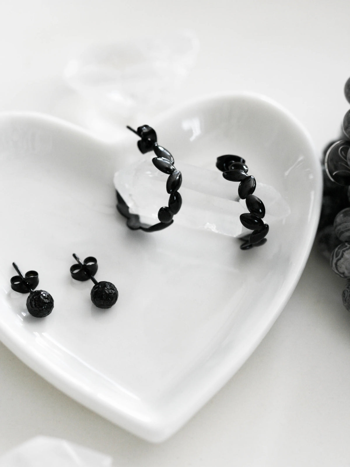 Clous d'oreilles Baccara noir